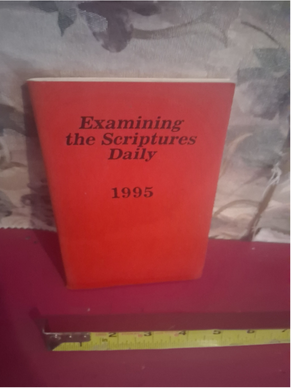 Watch Tower Bible Society Examining the Scriptures Daily 1995 Book Red